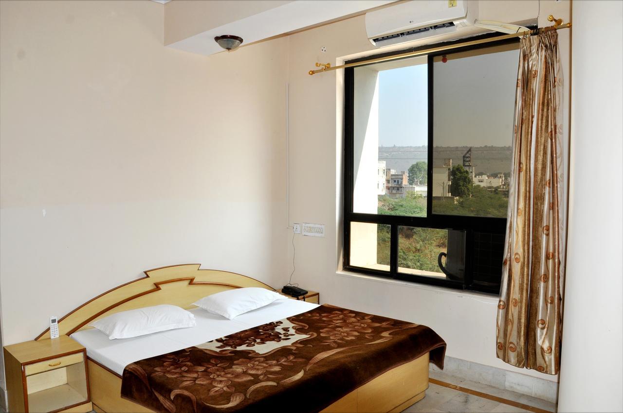Chittorgarh Hotel Kirti Plaza מראה חיצוני תמונה