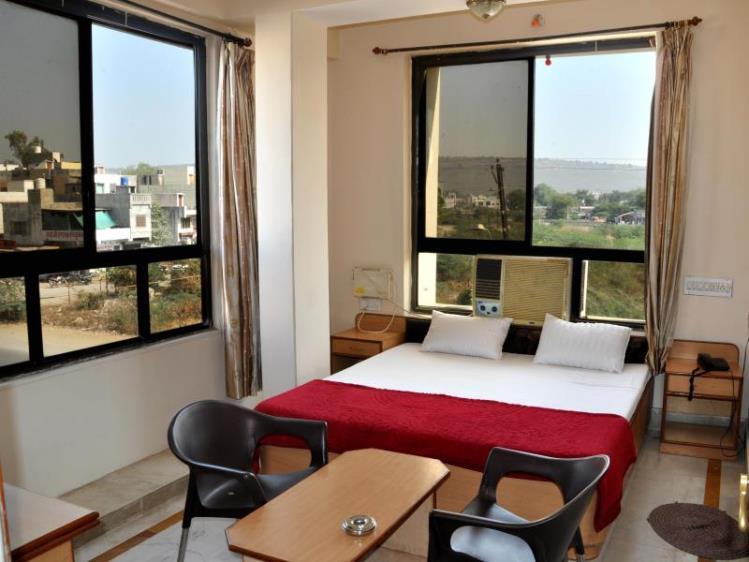 Chittorgarh Hotel Kirti Plaza מראה חיצוני תמונה